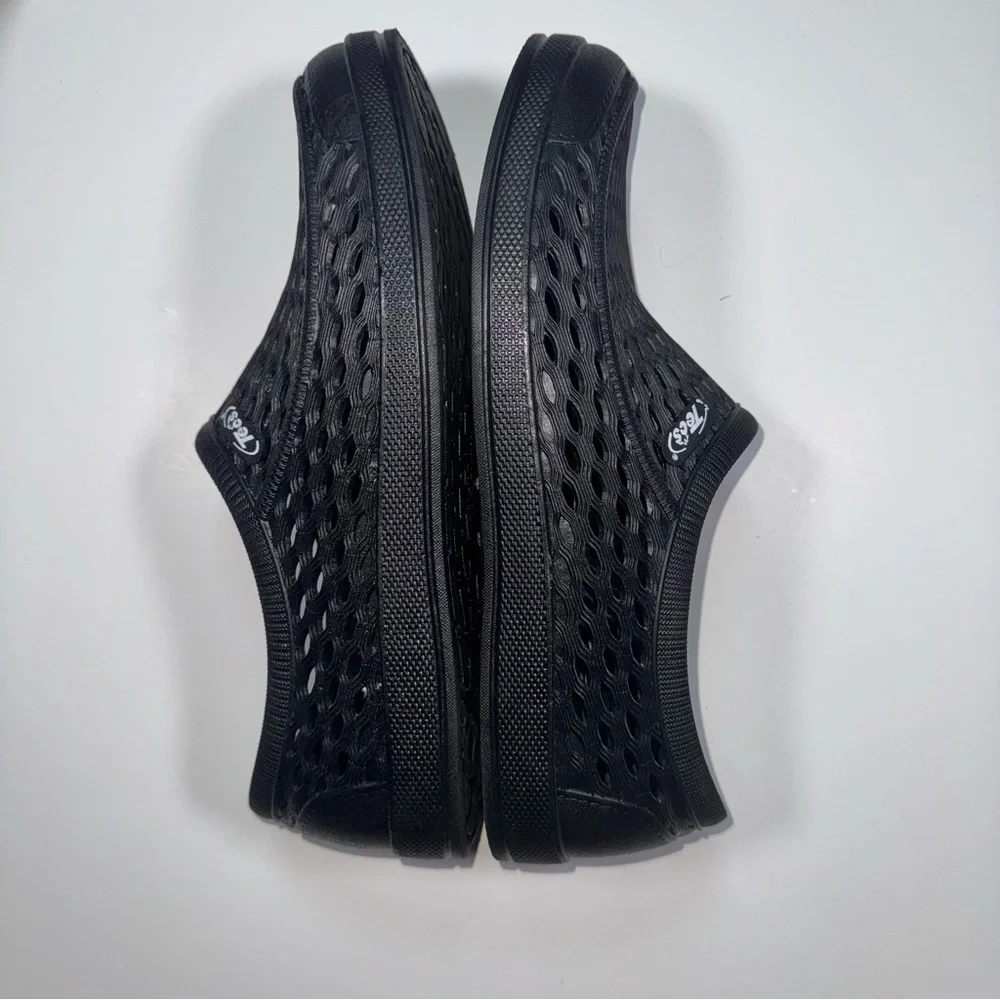 Black Breathable Slip-On Sandal Croc-like